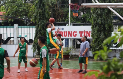 A GOLD MEDAL IN BASKETBALL! GO HORIZON!